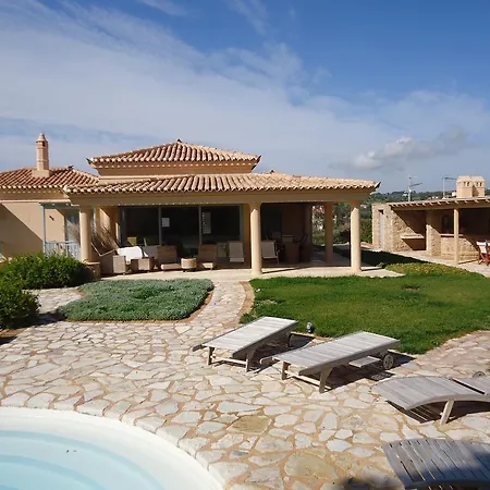Luxurious Villas In Willa *